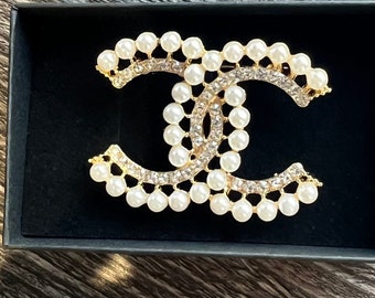 Classy elegant brooch