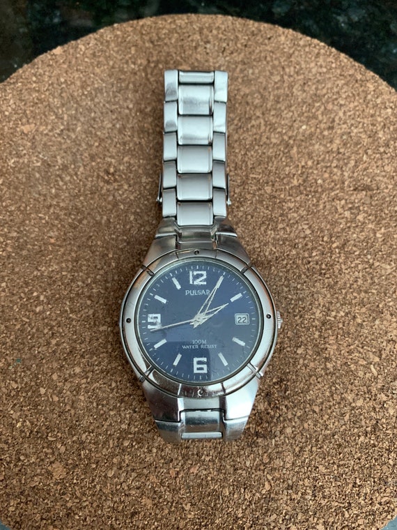 Pulsar watch blue face hot sale