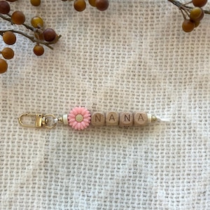 Nana Keychain, Gift for Grandparent, Baby Shower Gift, Gift for Nana, Mother’s Day, Keychain for Grandma, Mother&#39;s Day Gift