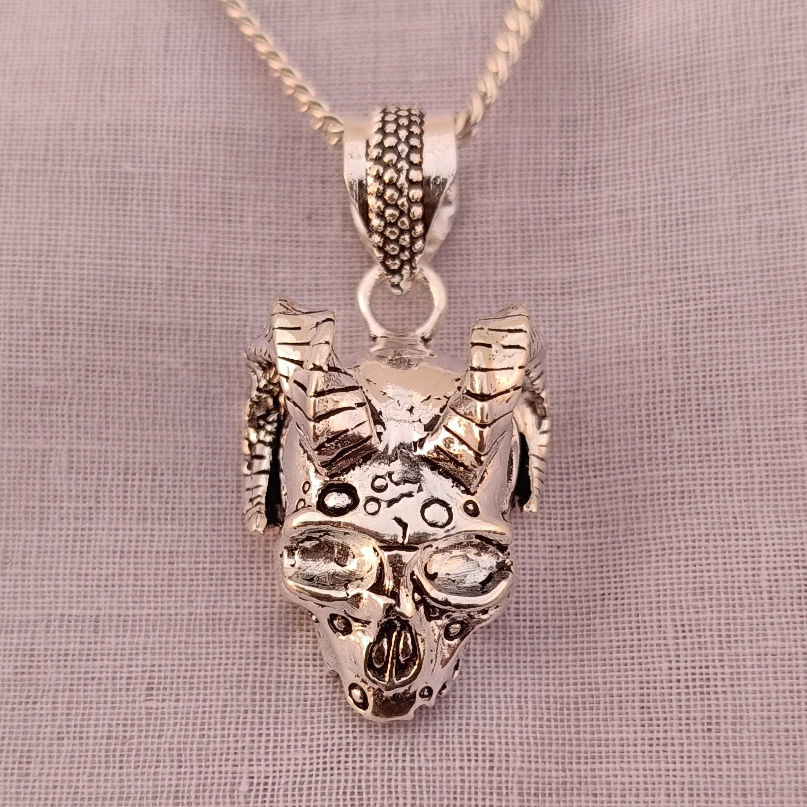 ネックレス・ペンダント ZKIYO horned sheep skull Skull Sheep Horn Beast Pendent, Silver Sheep Skull Pendent