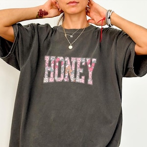 Honey Tshirt, Honey floral tee, Honey Shirt, Grandma Tshirt, Grandma Gift, Mothers Day gift, New Grandma Gift, Grandma Shirt