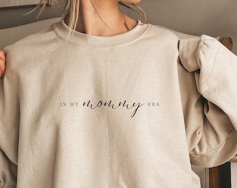 W mojej bluzie z ery mamy, koszulce z ery mamy, koszulce z ery mamy, oversize'owej retro bluzie mamy, koszulce mamy, prezencie dla mamy, ujawnieniu ciąży