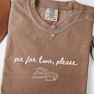 Thanksgiving Pregnant Shirt, Pie for Two Shirt, Thanksgiving Pregnancy Announcement, Thanksgiving Baby Announcement, Pregnancy Announcement