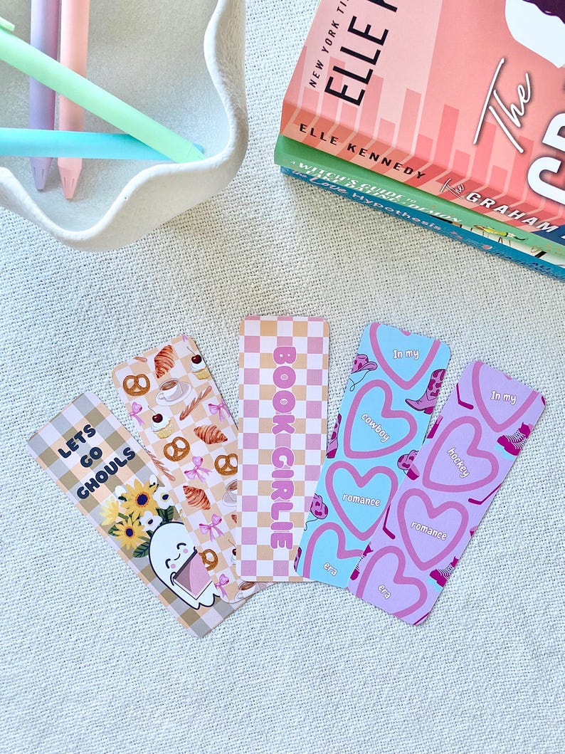 Book Girlie Bookmark; Cute Bookmark; Pretty Bookmark; Gingham; Pink; Book Lover; Reader Gift; Gifts for her; Birthday Present bild 4