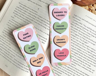 Marque-page Tropes romantiques ; Cœurs de bonbons ; Cadeau lecteur ; Amoureux des livres ; Cadeaux pour elle ; Marque-page mignon ; Joli marque-page