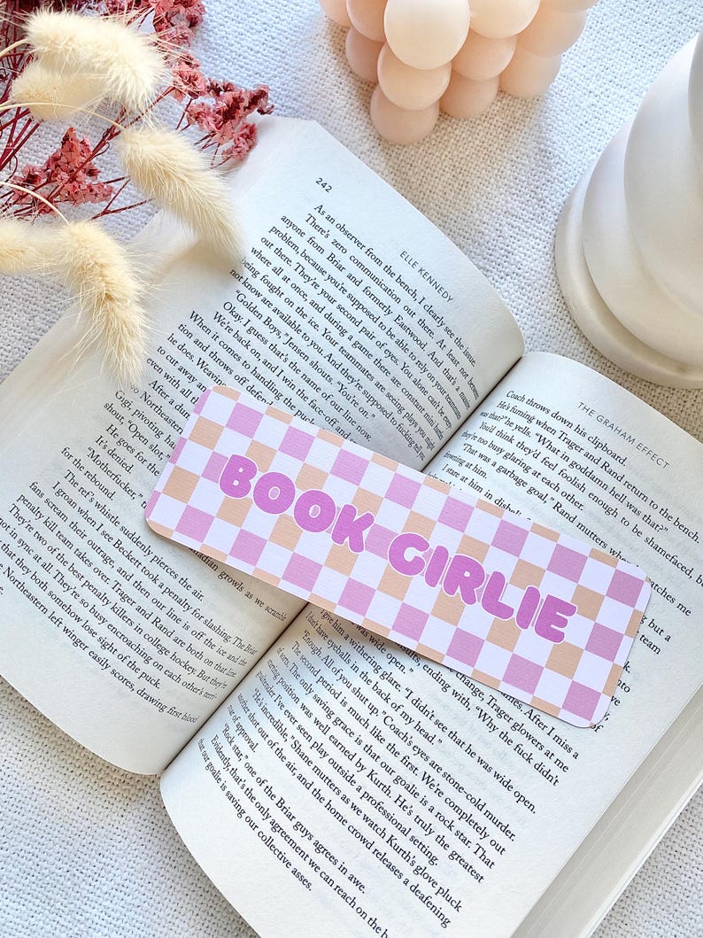 Book Girlie Bookmark; Cute Bookmark; Pretty Bookmark; Gingham; Pink; Book Lover; Reader Gift; Gifts for her; Birthday Present bild 1