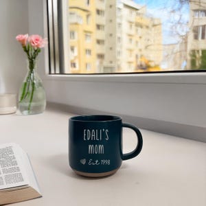 Custom Mom With Kids Names Pottery Mug, Personalize New Mom Mug, Engraved Ceramic Mug With Name, Gift for Mom, Mothers Day Gift for Grandma
