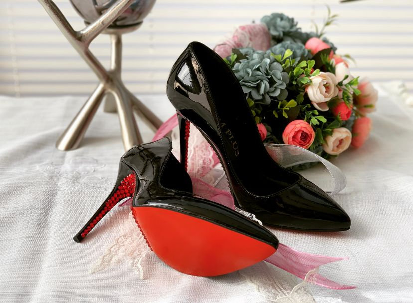 black heels red