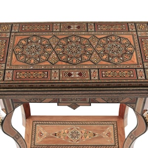 Mesa de jogos de tabuleiro de madeira feita à mão: Xadrez 3 em 1, gamão, pôquer - peça decorativa e mesa de jogo