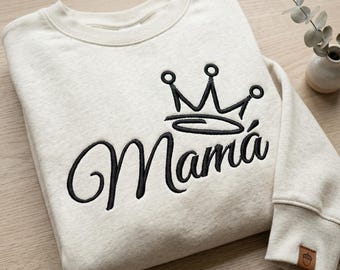Diseño de bordado de corona para mamá, letras cursivas de "Reina Mamá" (descarga digital)
