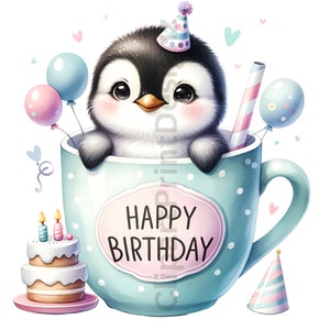 Pode incluir: Um pinguim fofo usando um chap&eacute;u de festa est&aacute; sentado em uma caneca azul e branca de bolinhas com as palavras "Feliz anivers&aacute;rio" nela. H&aacute; um bolo de anivers&aacute;rio com duas velas e um bal&atilde;o rosa e azul ao lado da caneca.