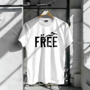 Camiseta Palestina con caligrafía árabe e inglesa, camiseta que significa libertad, camiseta Palestina con cuello redondo, camiseta cómoda.