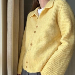 Women's 2024 Fall Winter Lantern Sleeve Cable Knit Sweater Open Front Cardigan Button Down Loose Chunky Outerwear