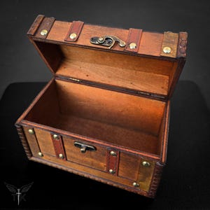 Customized Treasure Chest Box - Medium Size | Rustic Wood Jewelry Box | Keepsake Box | Personalized Box | Home, Office,Desk, Shelf Decor