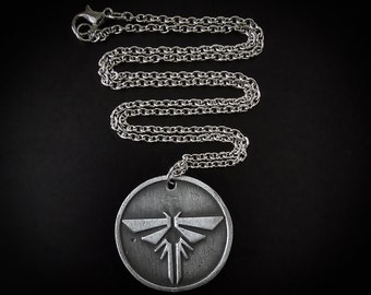 Fireflies Keyring and necklace pendants | inspired by The Last of Us | TLOU Double-sided charm for cosplay or costume | Firefly jewellery