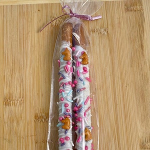 50 Chocolate Dipped Pretzels Favors (two per pack or 100 individual) - FREE SHIPPING candy bar buffet decorated pretzels