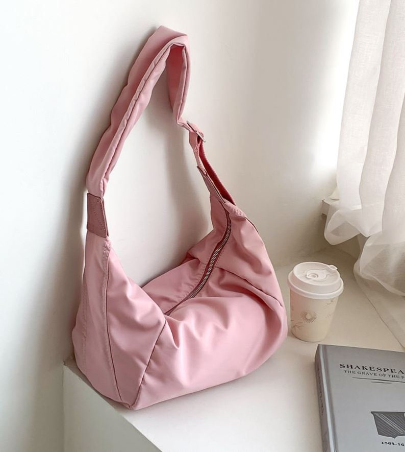 Croissant Crossbody Tasche, Dumpling Bag, Hobo Tasche, große Schultertasche Rosa