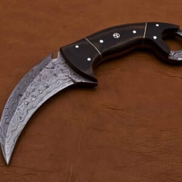 Personalized Damascus Steel Karambit Knife, Damascus Steel Hunting Knife Tactical Camping Utility Knife Karambit Knife Damascus Knife