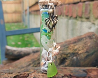 Seashore Treasures Glass Bottle with Sea Glass, Seashells, and Tassel  Beachcombing Finds ~ Surf Tumbled - Gift Idea - Beach Lover