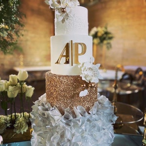 Custom Wedding Acrylic Initials Cake Topper | Elegant Personalized Wedding Decoration | Custom Initials Cake Charm | Bridal Shower Decor