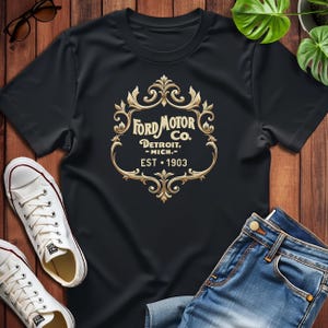 Vintage Ford Logo T-Shirt: Detroit Heritage Car Enthusiast Tee