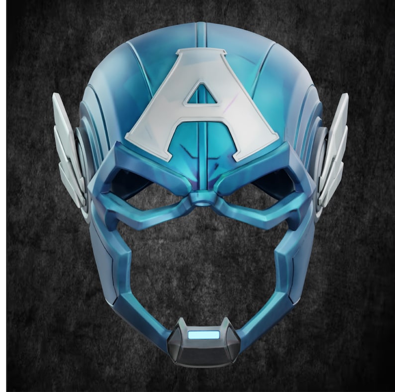 K&ouml;nnte beinhalten: Eine blaue Plastik-Captain-America-Maske mit einem wei&szlig;en Buchstaben A auf der Vorderseite. Die Maske hat einen silbernen Rand und ein blaues Visier.