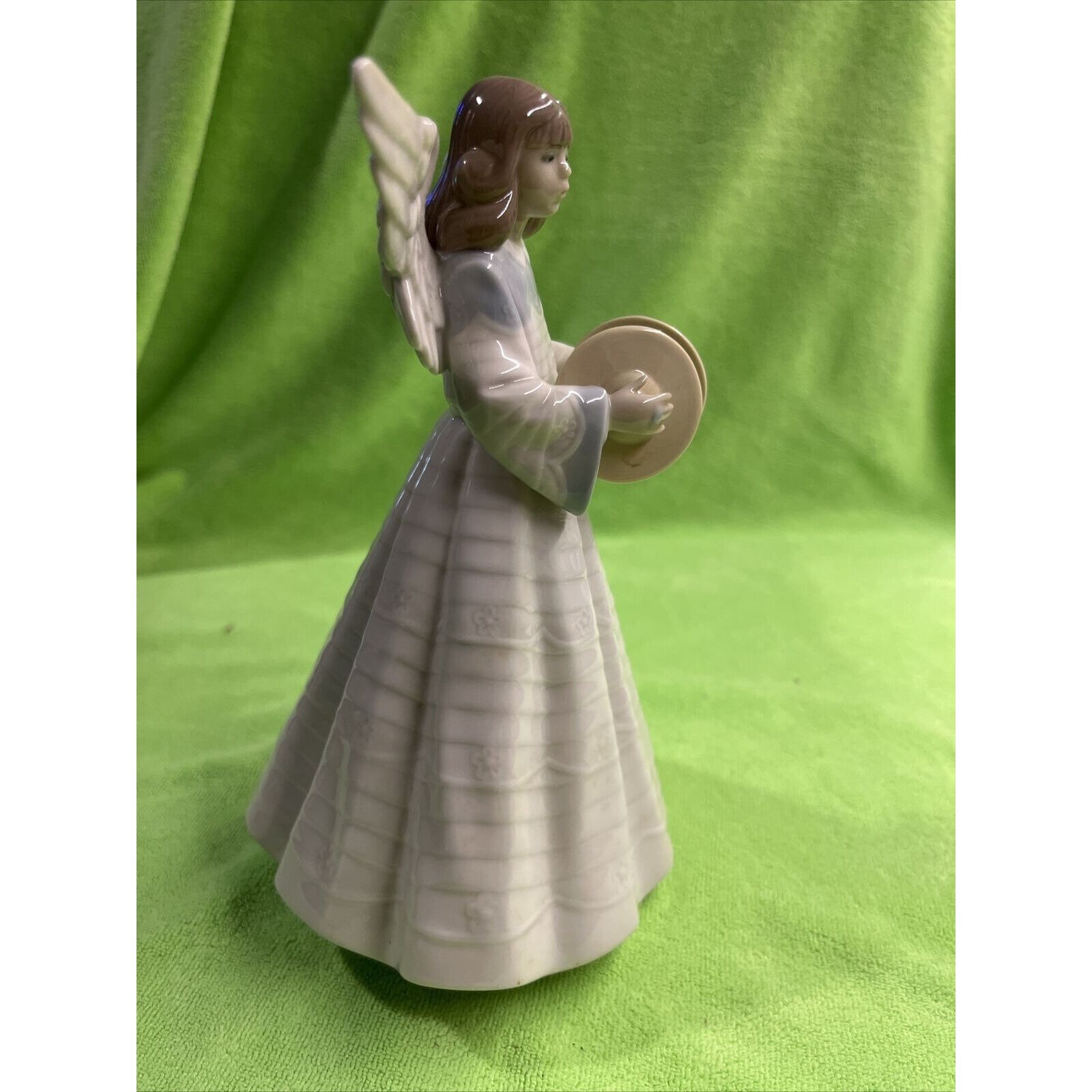 LLADRO 5876 Angel With Cymbals Glossy Porcelain Tree Topper