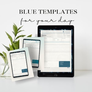 Könnte beinhalten: Ein digitales Tablet mit einer Tagesplaner-Vorlage mit blauen Akzenten und dem Text 'BLUE TEMPLATES for your day'. Der Bildschirm zeigt einen Montag-Zeitplan mit linierten Abschnitten, Kontrollkästchen und einem blauen Feld für Aufgaben.