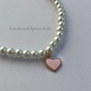 Pearl necklace with pink heart pendant image 2