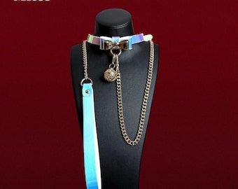 Collier de jour tour de cou avec nœud holographique fait main avec grelot - Coupe ajustable - Cloche argentée ou dorée - Mode à porter au quotidien