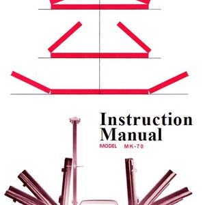 Può includere: Manuale di istruzioni per una macchina per maglieria, modello MK-70, con un diagramma di linee rosse e un'immagine dettagliata della macchina. La macchina è argentata e ha più parti, tra cui una copertura in plastica trasparente e diversi bracci angolati.