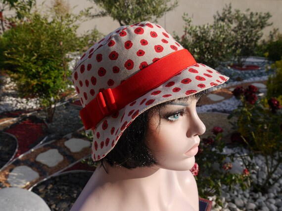 Bob Hat, Women display picture 1