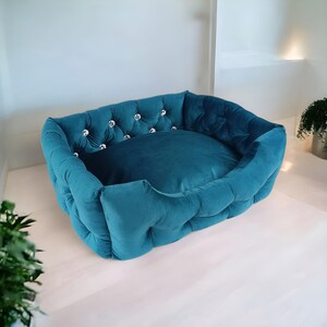 Designer dog bed with crystal, 42 colour&#39;s