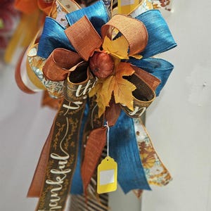 Noeud de couronne de récolte pour Thanksgiving : décoration d'automne