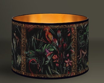 Pantalla de lámpara artesanal con diseño de pájaro tropical – Interior dorado, iluminación exótica
