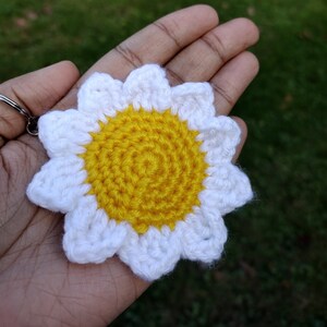 Amigurumi Flower Keychain | Handmade Gift | Crochet Sunflower | Daisy Keychain | Cute Handmade Accessory
