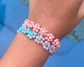 Pink Stretchy Beaded Flower Bracelet