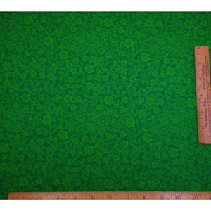 Vintage katoenen stof op maat gesneden groene bloemen op donkergroen katoenquilten materiaal 45 David Textiles