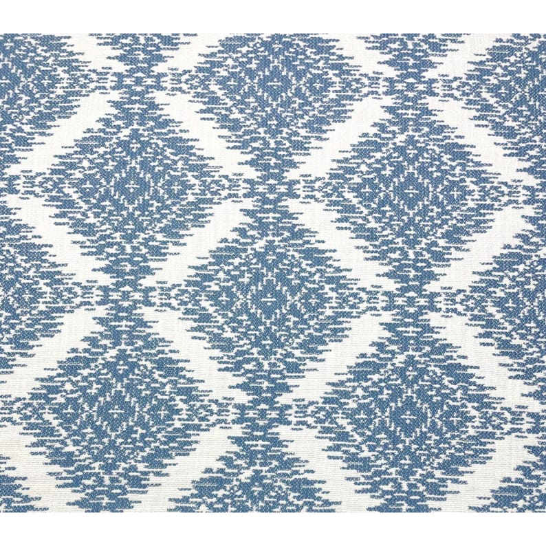 Tela multiusos geométrica Ikat global azul Varney de Ballard Designs cortada a medida 54w imagen 1
