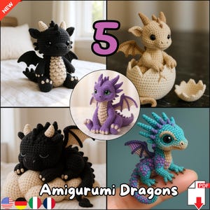 Könnte beinhalten: Eine Collage von fünf gehäkelten Amigurumi-Drachen in verschiedenen Farben, darunter Schwarz, Lila, Beige und Blau. Die Drachen haben Flügel und sind in verschiedenen Posen. Der Text "Amigurumi Dragons" steht unten.