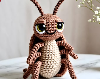 Patrón de amigurumi de cucaracha a crochet, descarga en PDF, juguete de peluche de insecto kawaii, tutorial de muñeco de insecto
