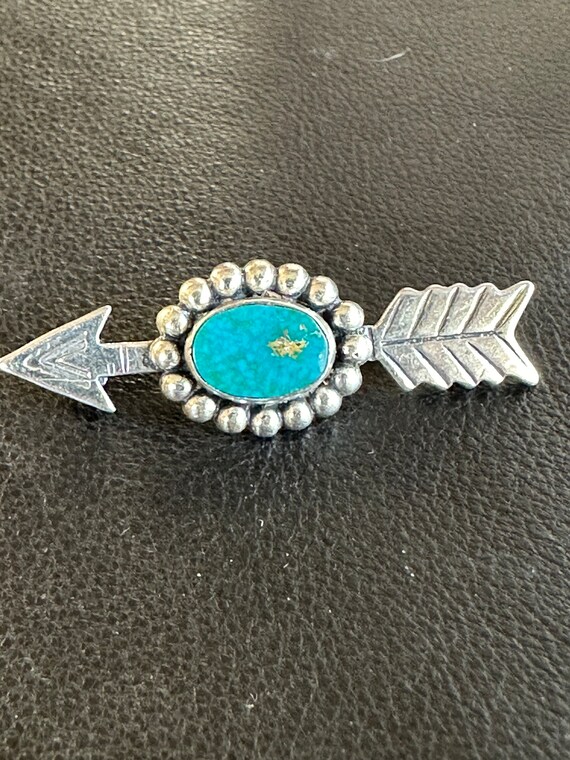 Vintage Sterling Silver And Turquoise Pin