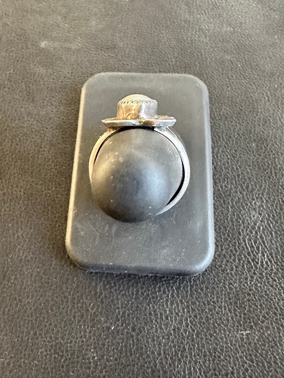 Vintage Sterling and Mother of Pearl Ring - image 3