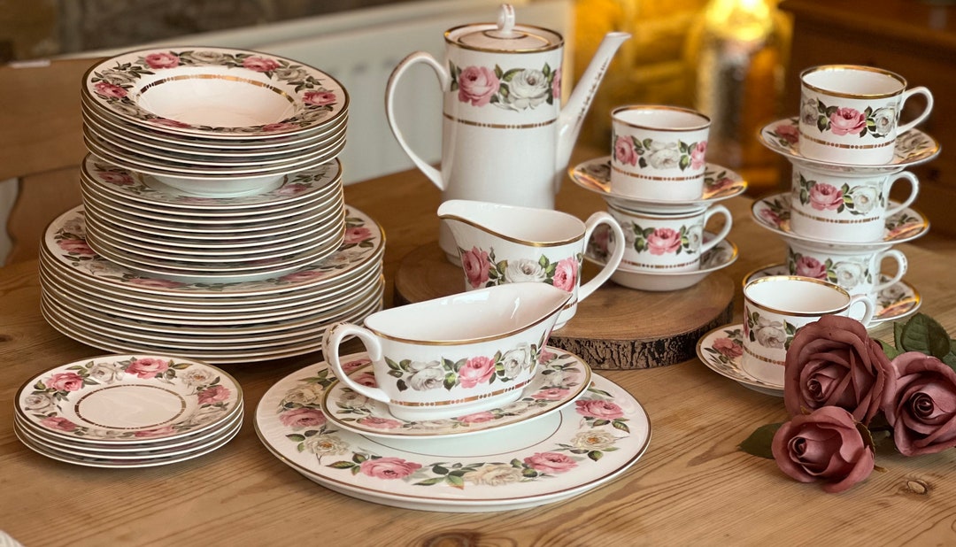 Royal Worcester Royal Garden 1969 Dot and Dash Gold Line - Etsy