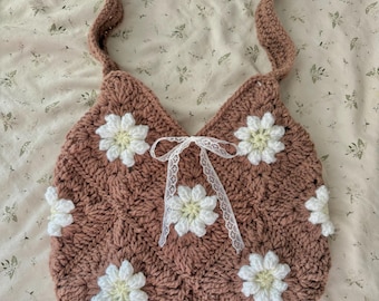 daisy granny square bag