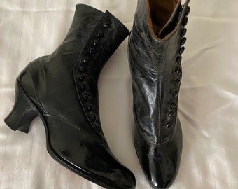 Victorian Black Heeled Button-up Boots