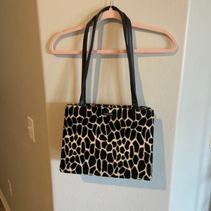 Pristine Design Bolso de hombro con estampado animal de piel sintética 12.5" de ancho 10" de alto 5.5" de profundidad 13" Correas Cierre magnético con compartimento con cremallera