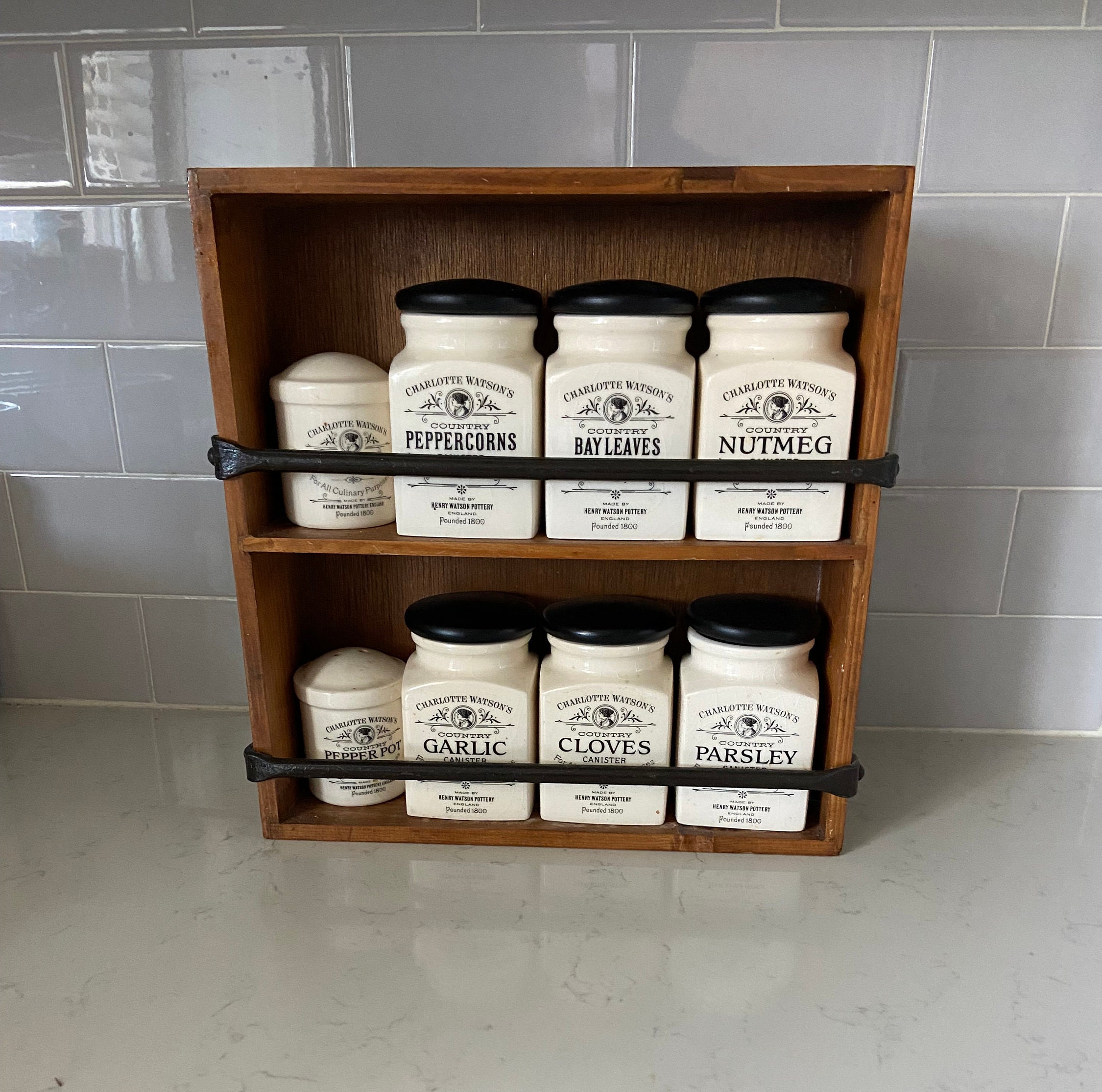 Country spice rack shop