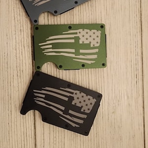 Cartera con bandera estadounidense y cruz – Cartera delgada RFID cristiana para hombre – Tarjetero minimalista patriótico con clip para billetes – Fe y Libertad