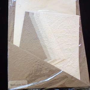 Thai Saa Paper (Mulberry Bark) Handmade 10 Sheets, 5 Envelopes & Hangable Holder